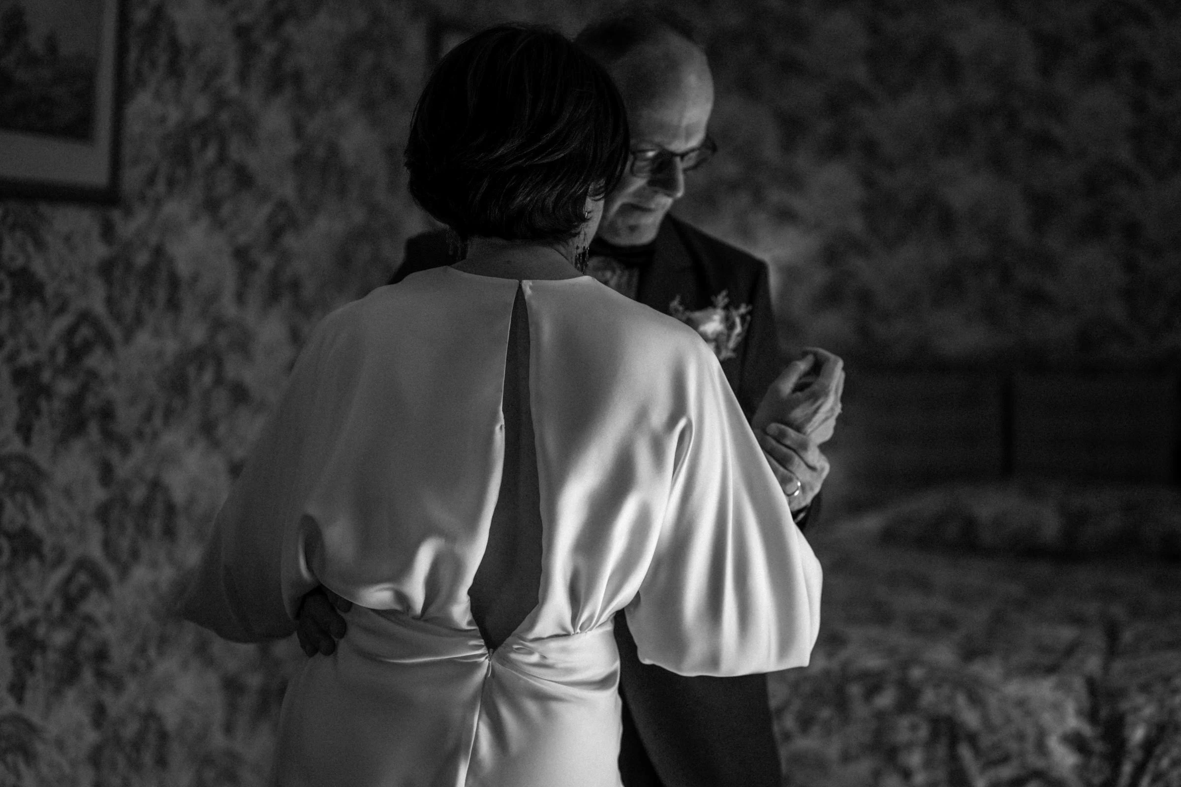 Danse tendre pendant la soirée, château de Pont-Chevron, Ouzouer-sur-Trézée