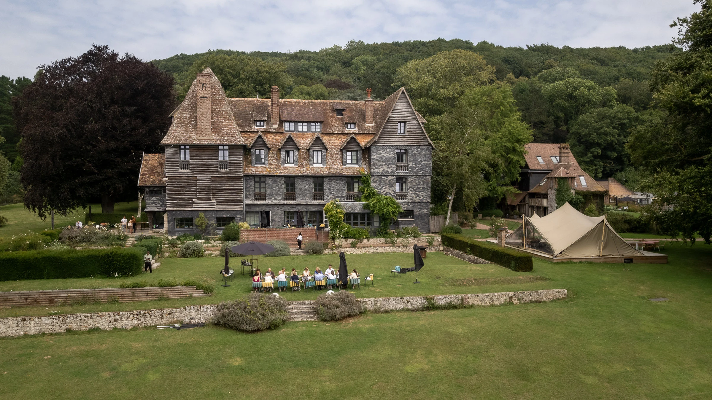 Le manoir normand des Jardins de Coppélia et son parc