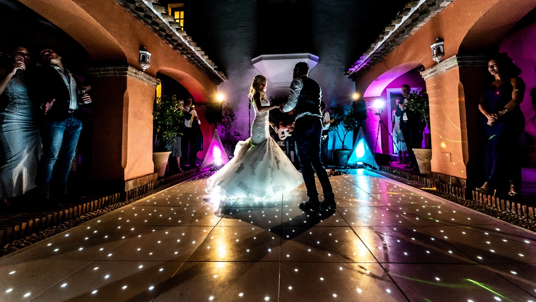 Première danse sur la piste étoilée, Andalousie