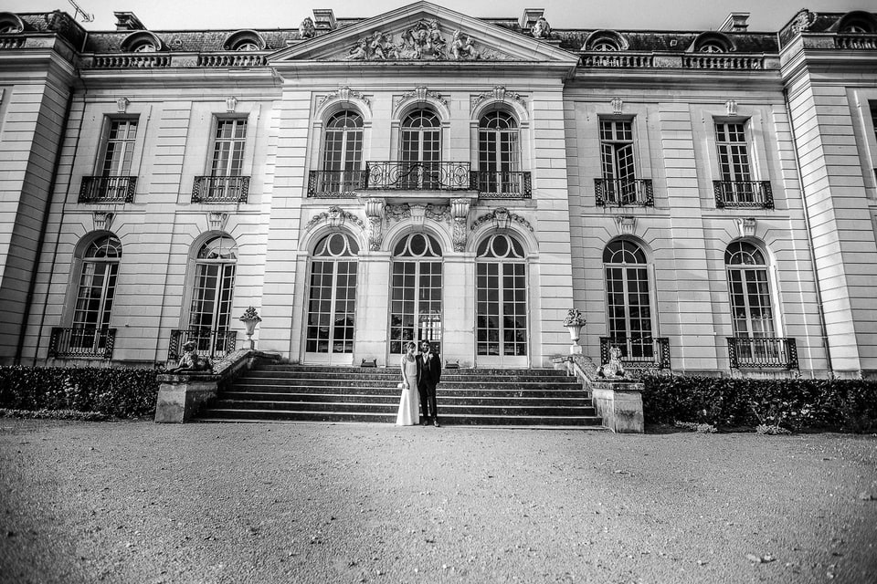 Mariage d'Elodie et Adarsh au Château de Pont-Chevron par un photographe haut de gamme du 45 France