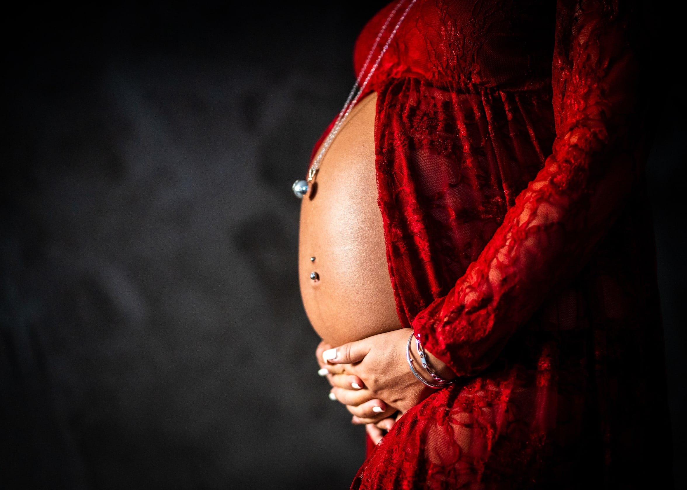 reportage famille Centre val de Loire grossesse maternité Gien photographe naissance bébé