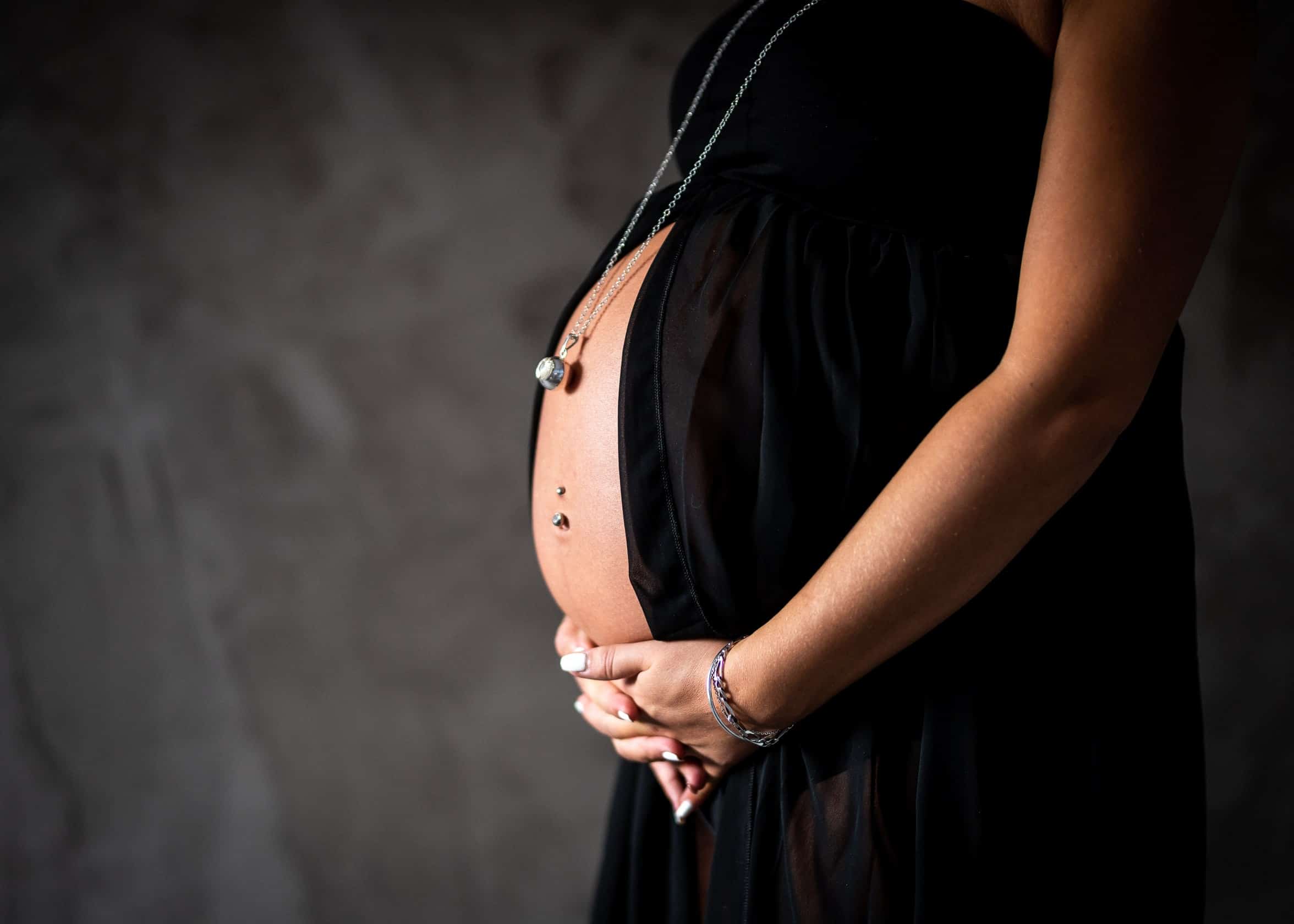 reportage famille Loiret maternité Gien photographe naissance bébé photo grossesse
